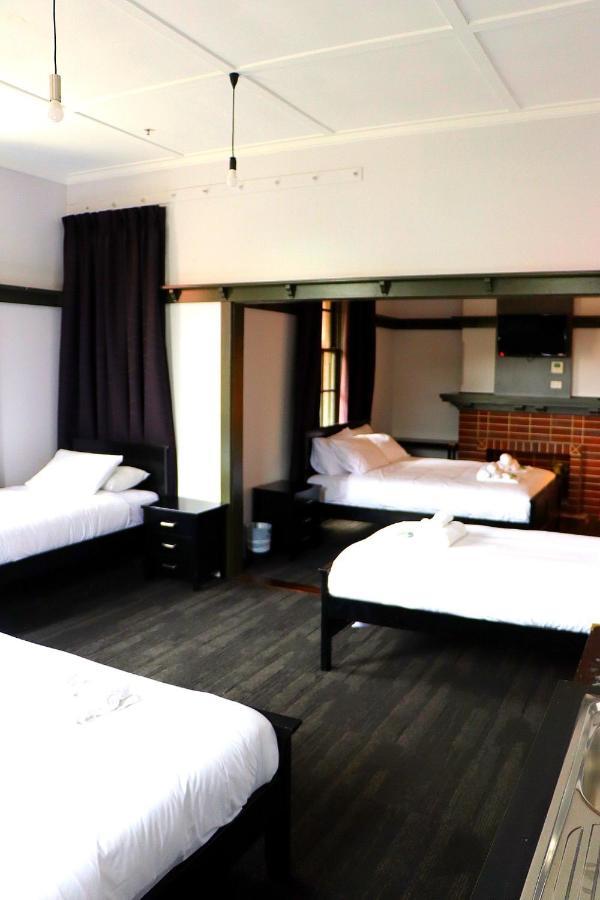 Royal Hotel Ryde Сидней Экстерьер фото