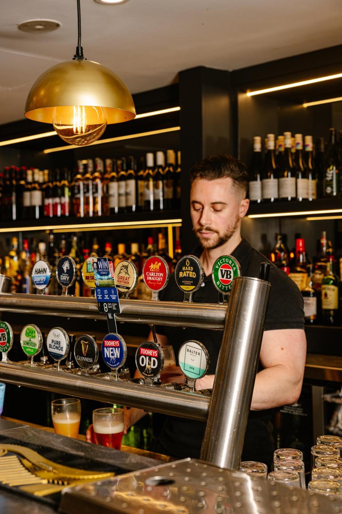 Royal Hotel Ryde Сидней Экстерьер фото