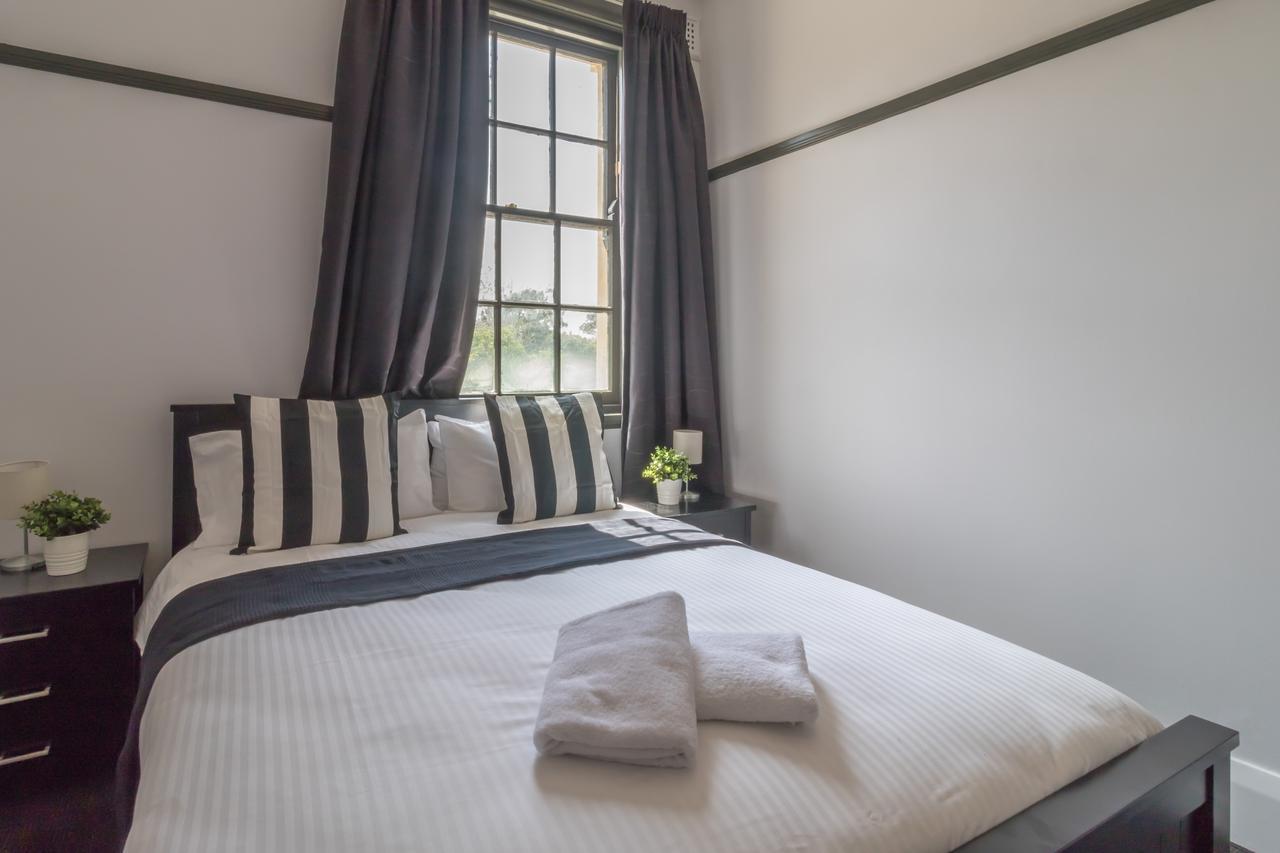 Royal Hotel Ryde Сидней Экстерьер фото