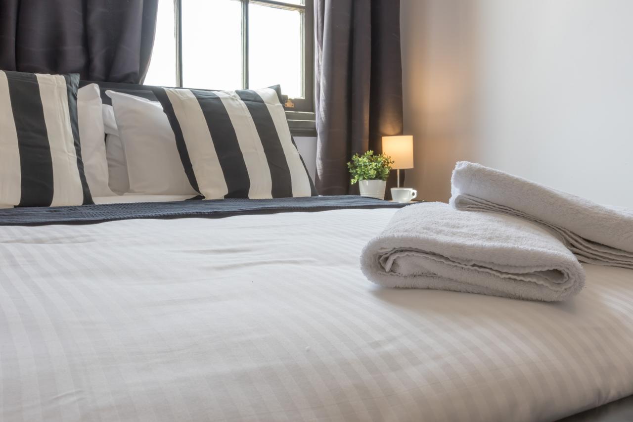 Royal Hotel Ryde Сидней Экстерьер фото