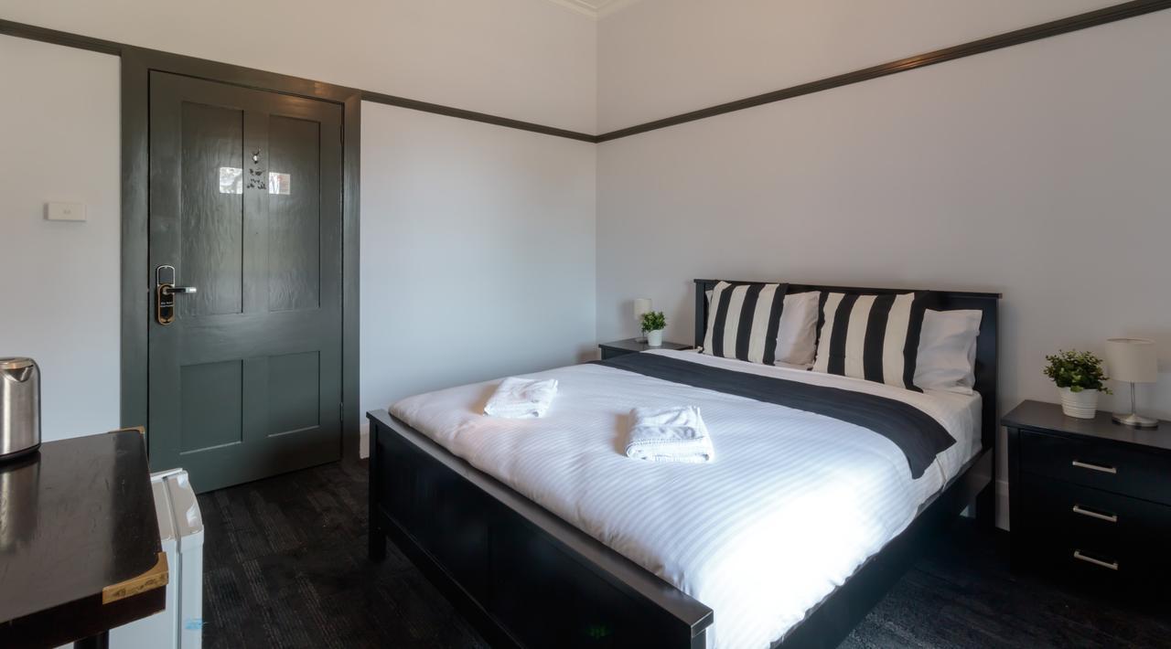 Royal Hotel Ryde Сидней Экстерьер фото